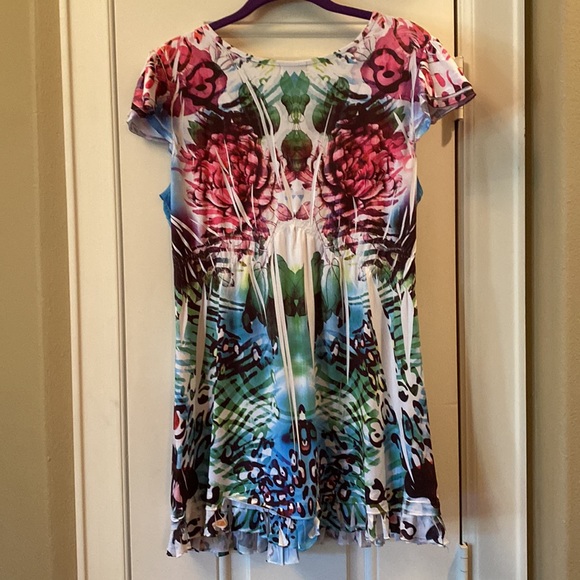 One World women’s long blouse, ruffled hem fitted bust flutter cap sleeves EUC - Picture 2 of 6